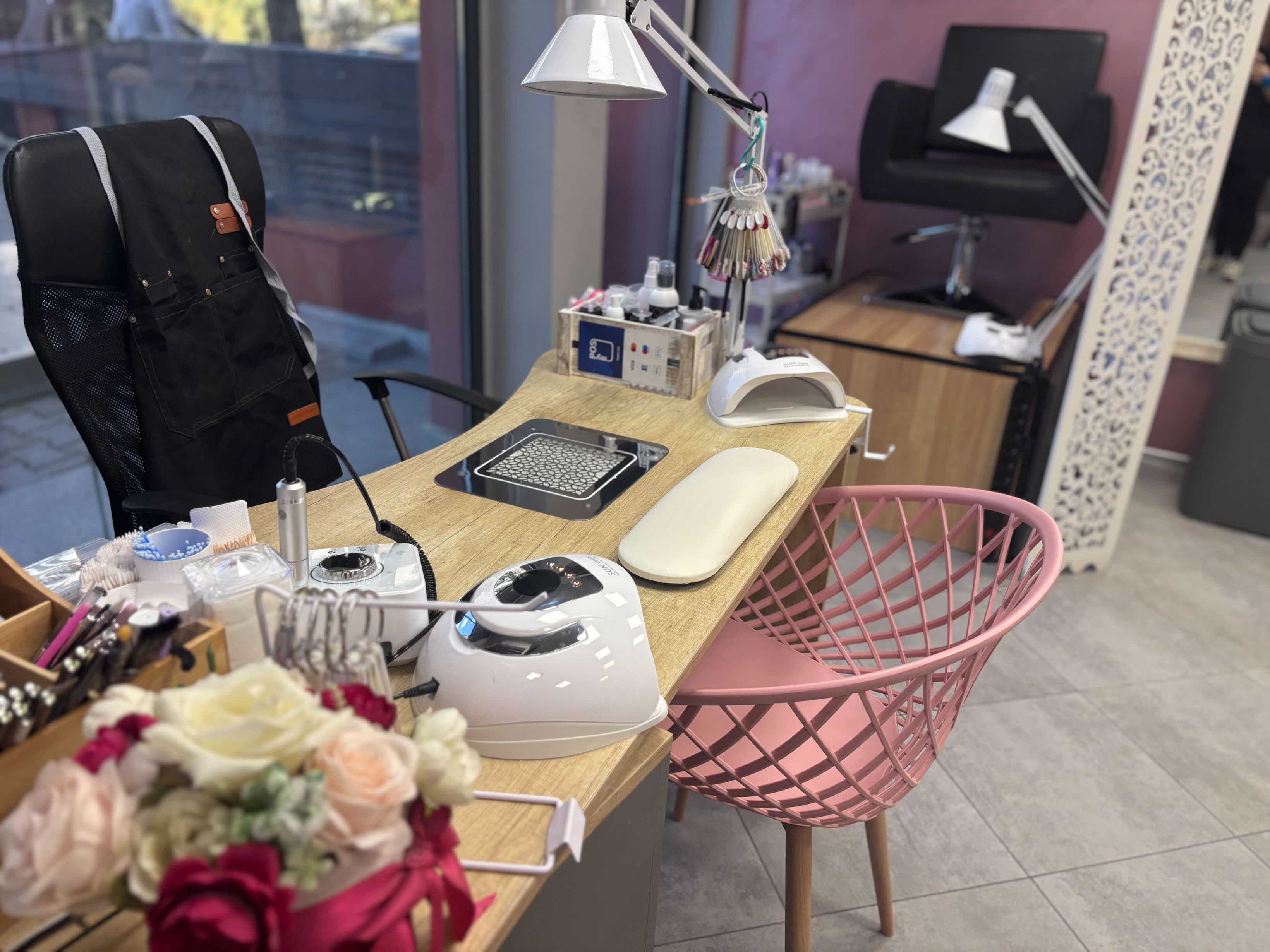 Банер на Beauty Bloom Маникюр & Арт