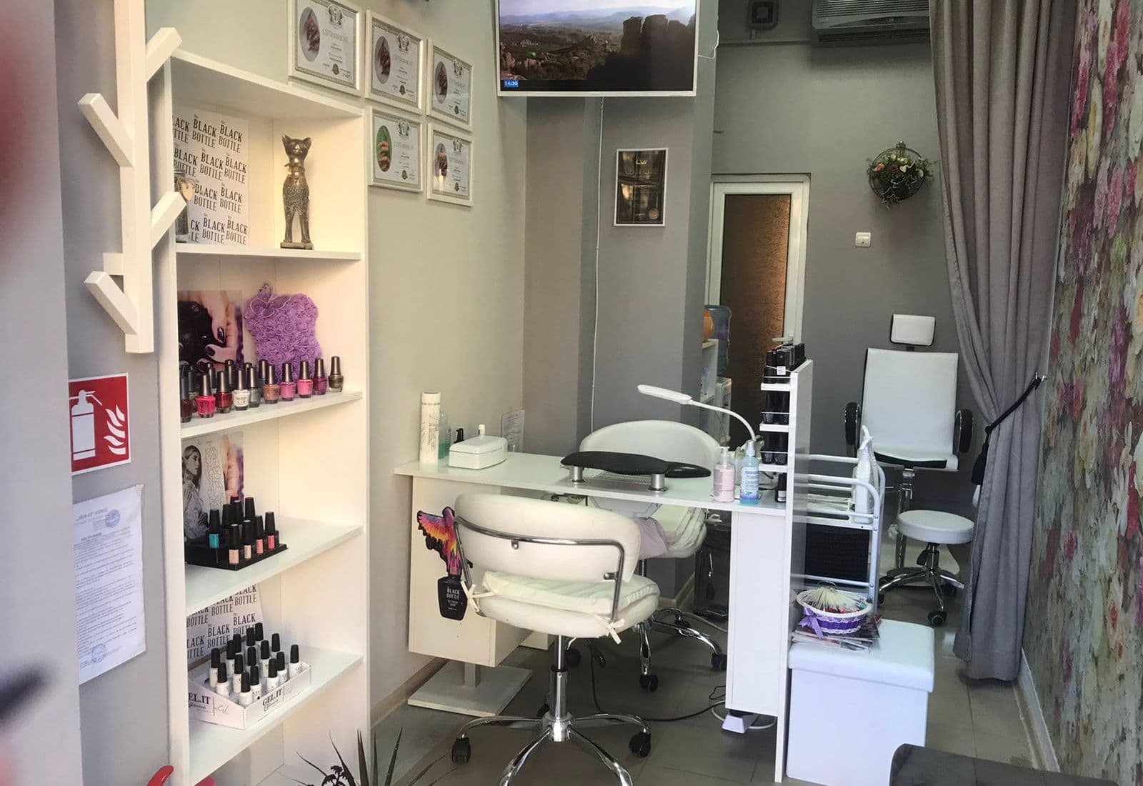 Банер на Студио за маникюр и педикюр Deya