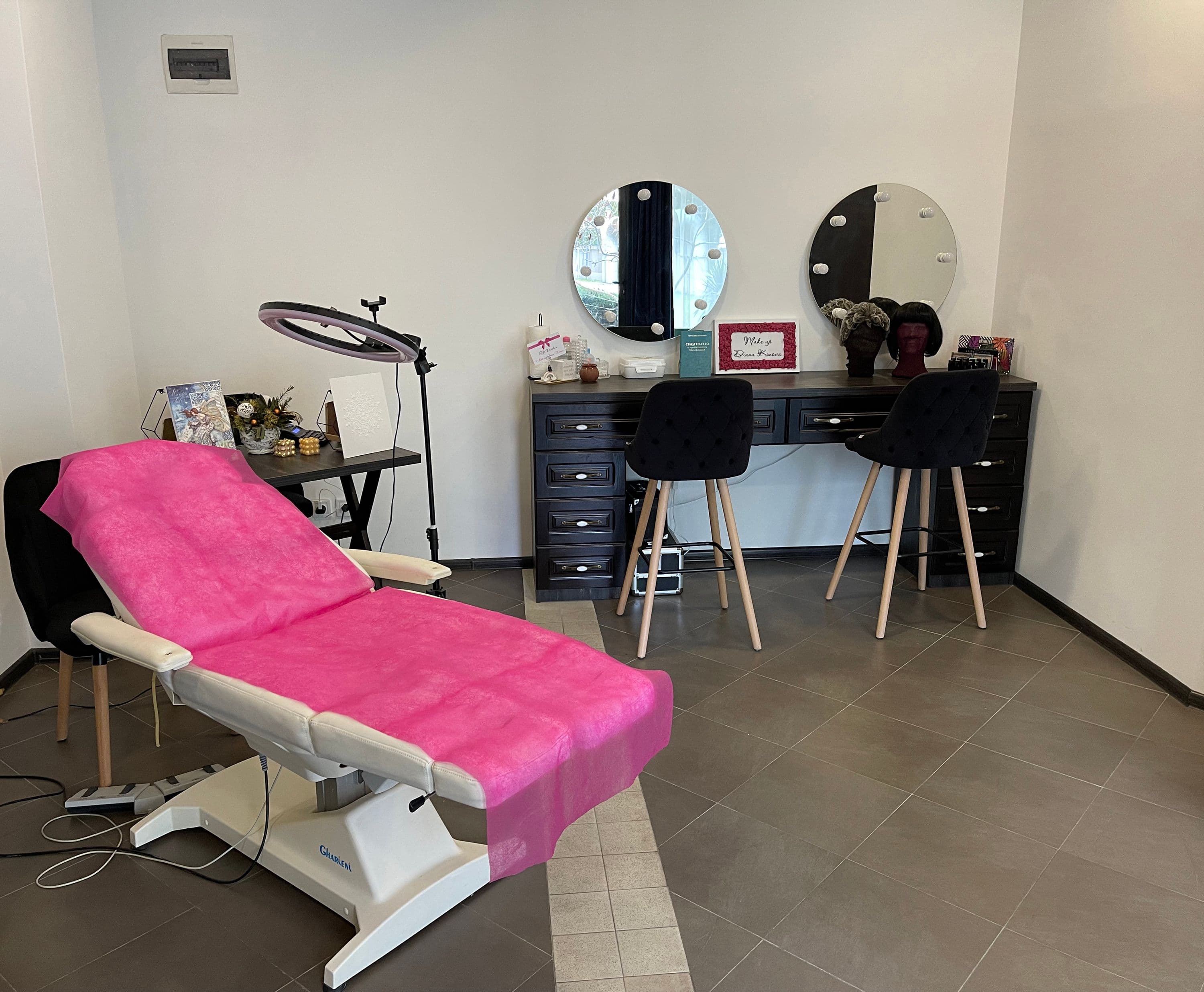 Банер на Академия за грим DVisio Make Up Studio