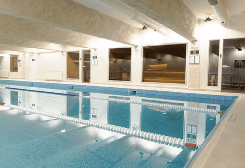 България Плува Басейн Мусагеница