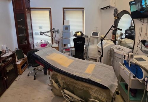 Център и Aesthetic Room JAWELL
