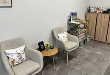 Anita's Art Studio and Wine