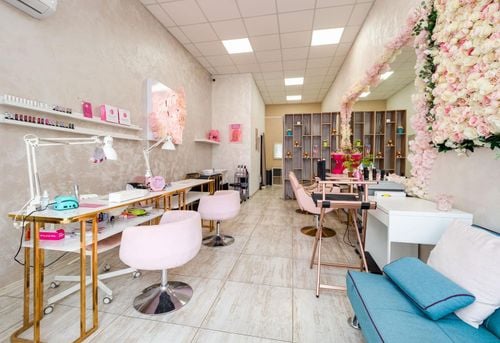 Салон за красота Barbie House