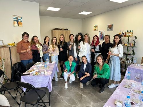 Anita's Art Studio and Wine